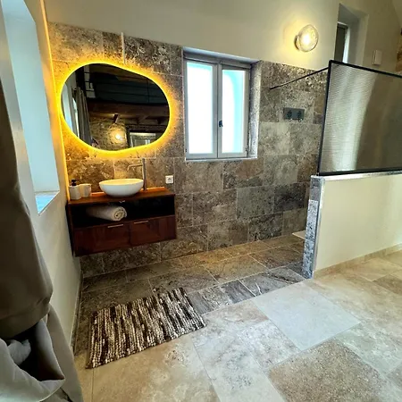 Clos Du Noyer - Cocon Ressourcant Avec Couvert 펜션 *