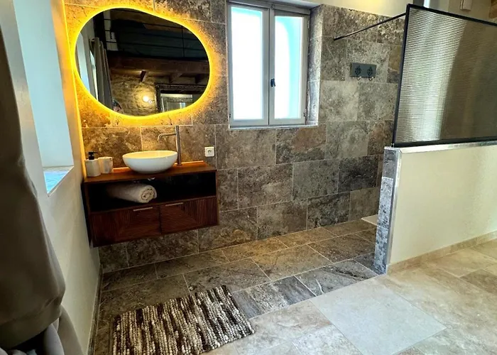 Clos Du Noyer - Cocon Ressourçant Avec Couvert Hébergement de vacances *